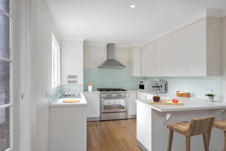 Staging a Kitchen for a Photoshoot (6 Actionable Tips)