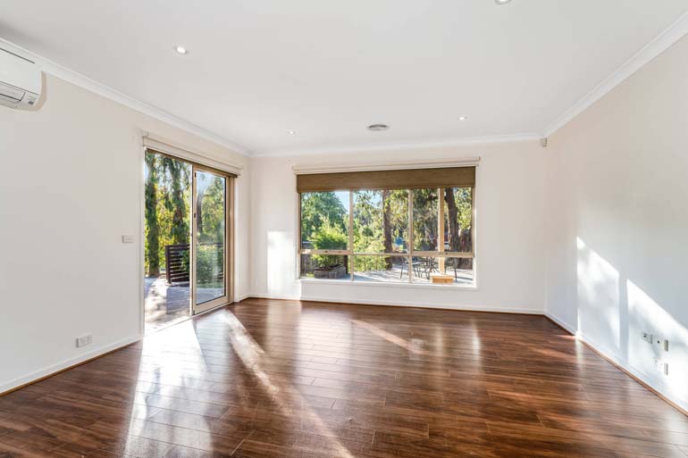 Dining room before 