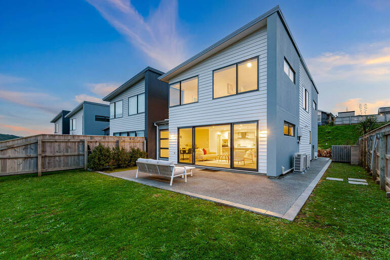 Real Estate Photo Editing by PhotoUp