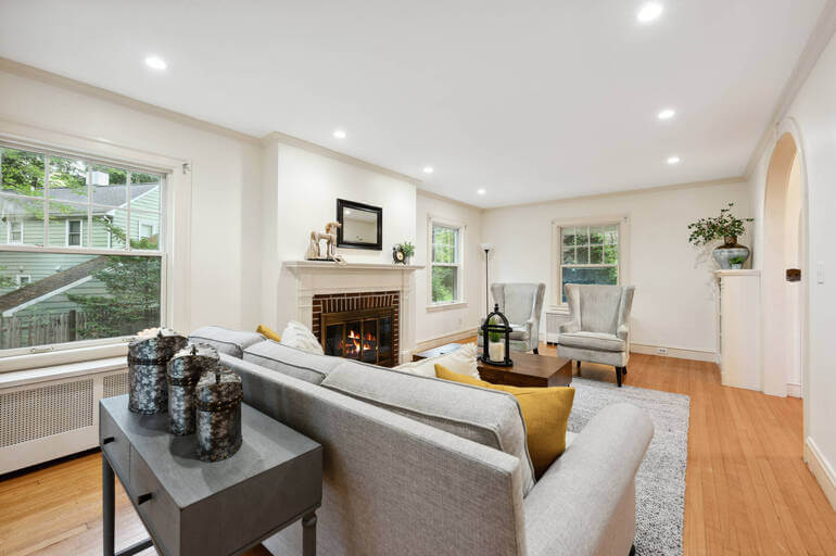 Real Estate Photo Editing by PhotoUp