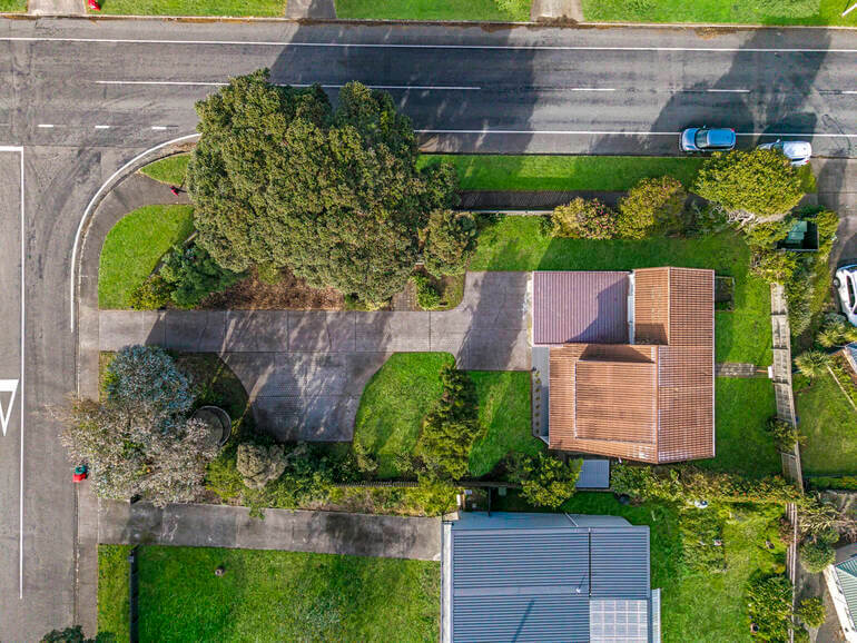 Real Estate Photo Editing by PhotoUp