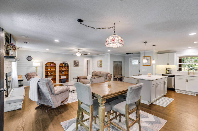 Real Estate Photo Editing by PhotoUp