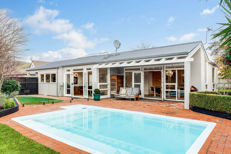 Real Estate Photo Editing by PhotoUp