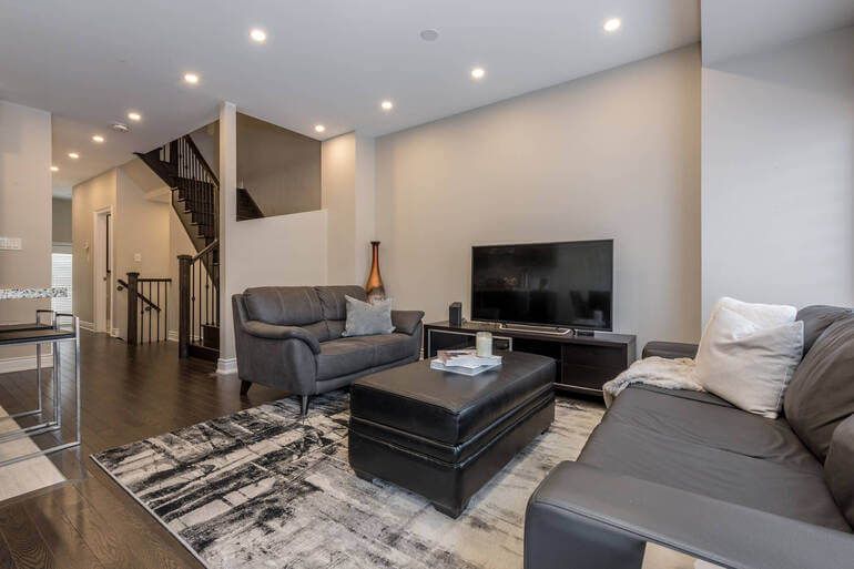 Real Estate Photo Editing by PhotoUp
