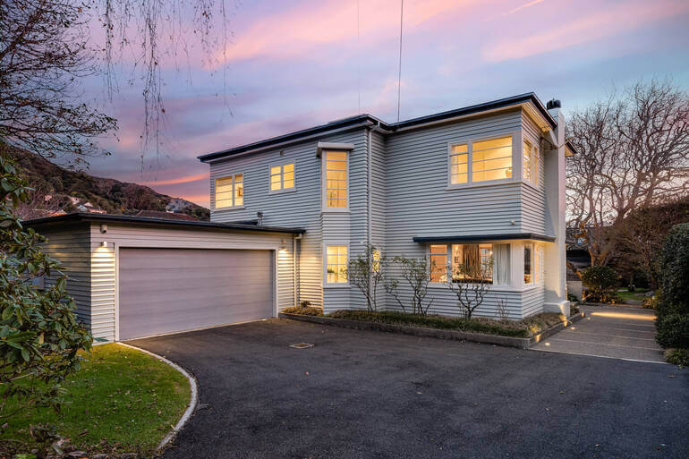 Real Estate Photo Editing by PhotoUp
