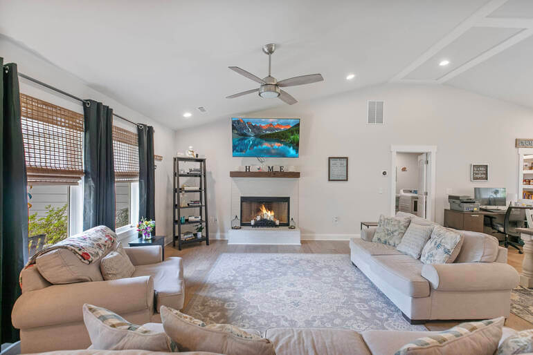 Real Estate Photo Editing by PhotoUp