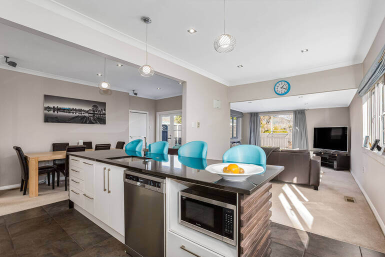 Real Estate Photo Editing by PhotoUp