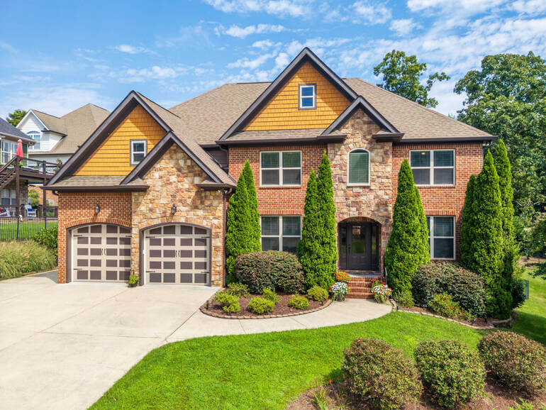 Real Estate Photo Editing by PhotoUp