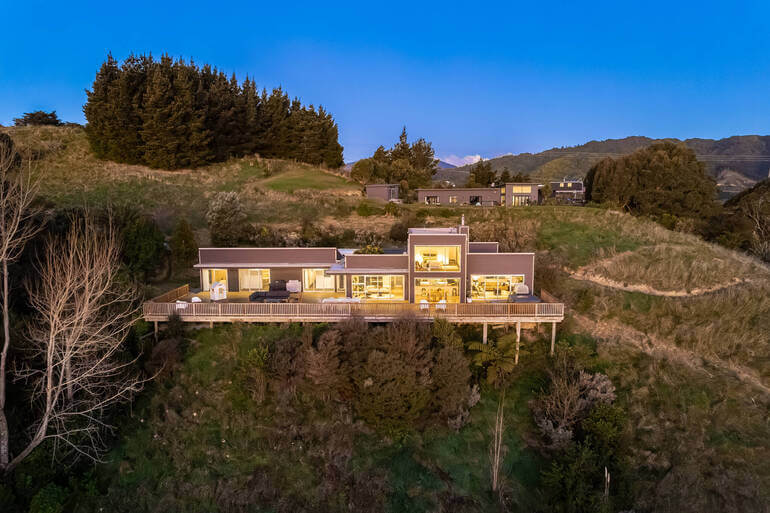 Real Estate Photo Editing by PhotoUp
