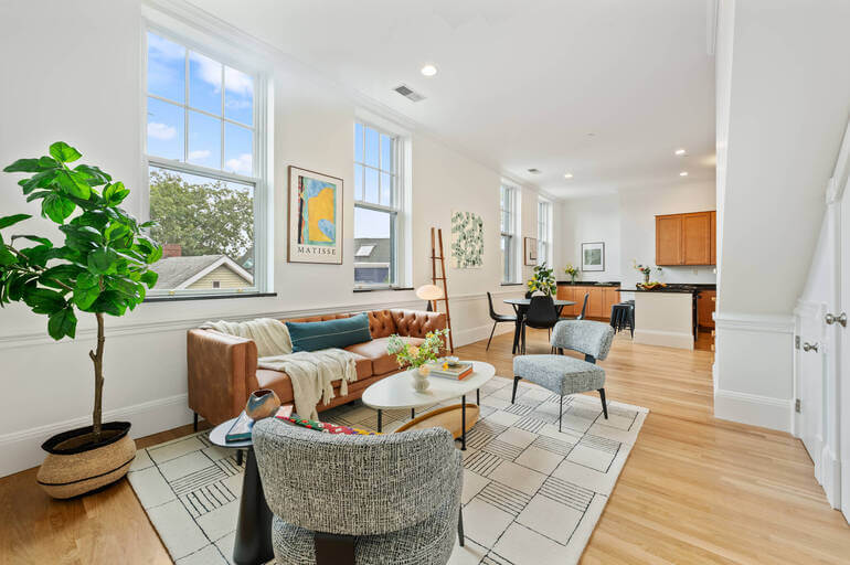 Real Estate Photo Editing by PhotoUp