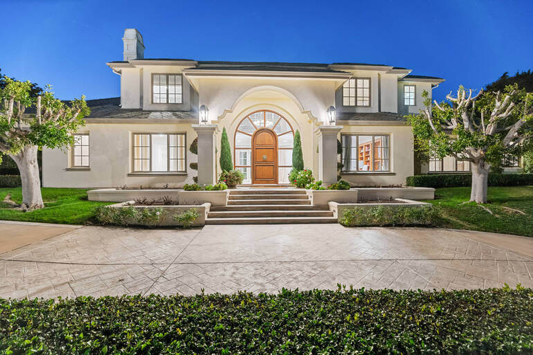 Real Estate Photo Editing by PhotoUp