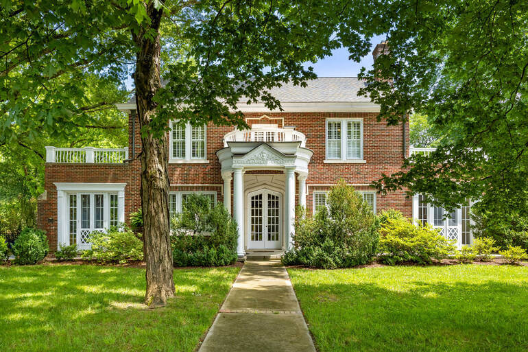 Real Estate Photo Editing by PhotoUp