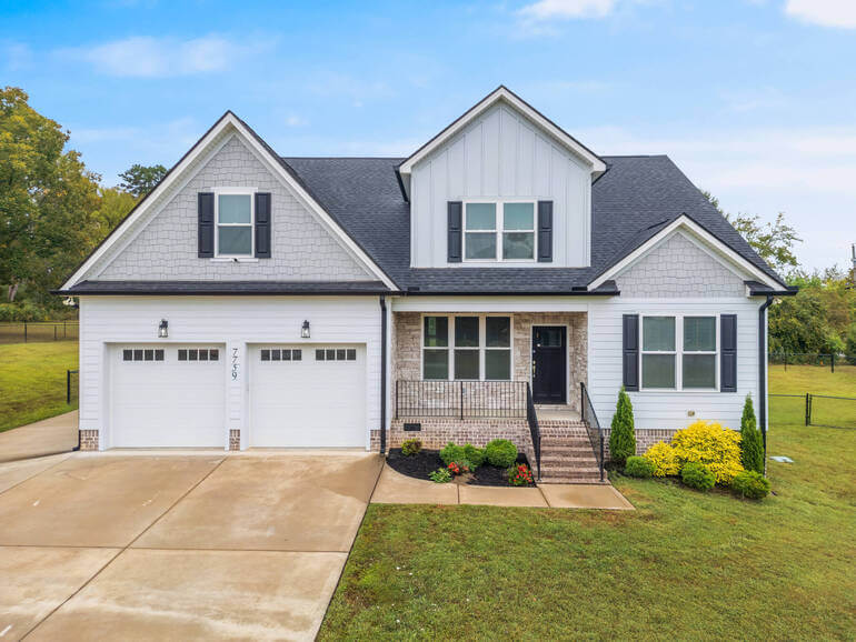 Real Estate Photo Editing by PhotoUp