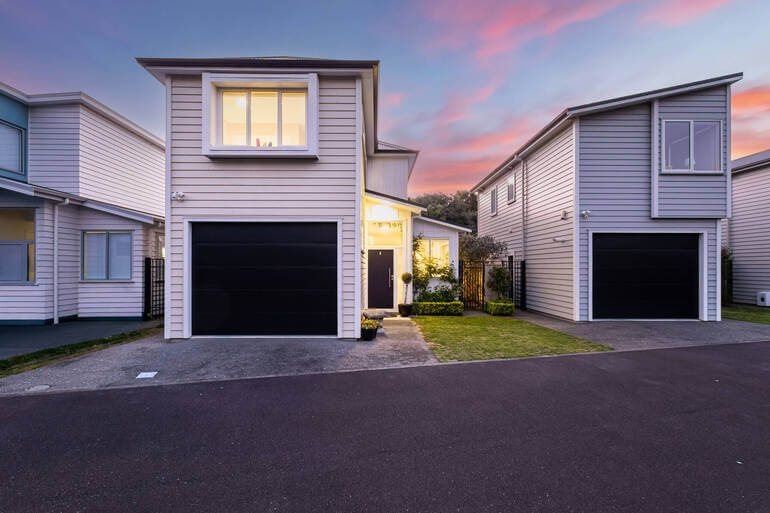 Real Estate Photo Editing by PhotoUp