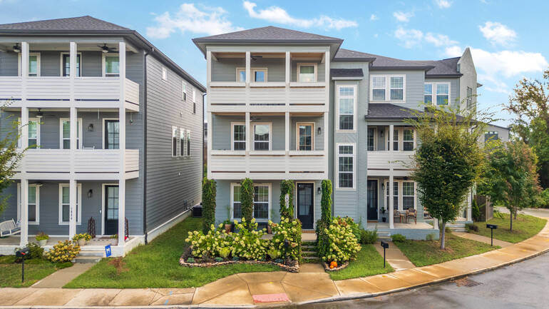 Real Estate Photo Editing by PhotoUp