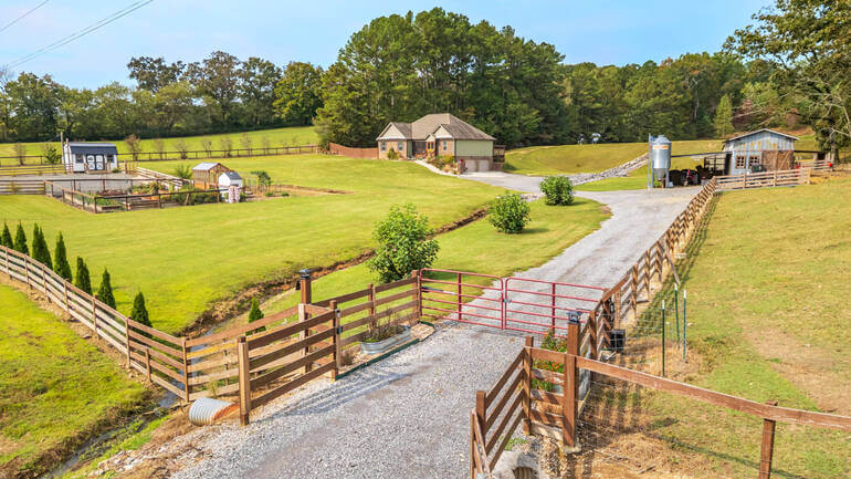 Real Estate Photo Editing by PhotoUp