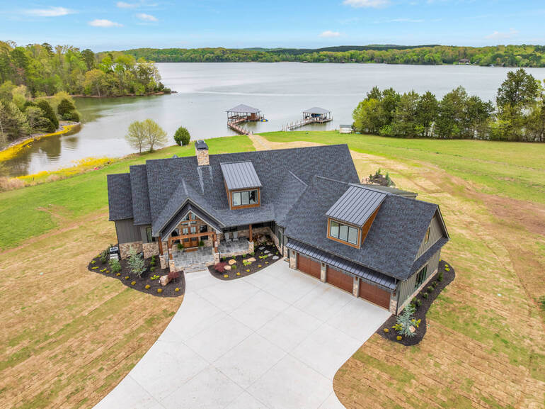 Real Estate Photo Editing by PhotoUp