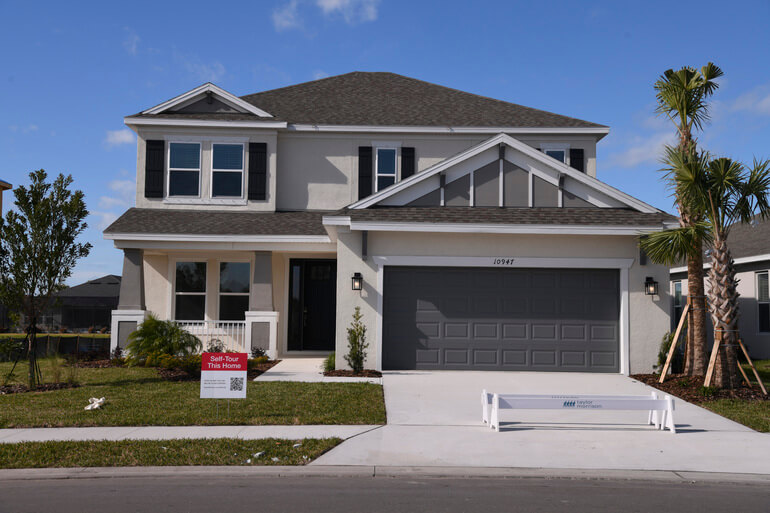 Real Estate Photo Editing by PhotoUp