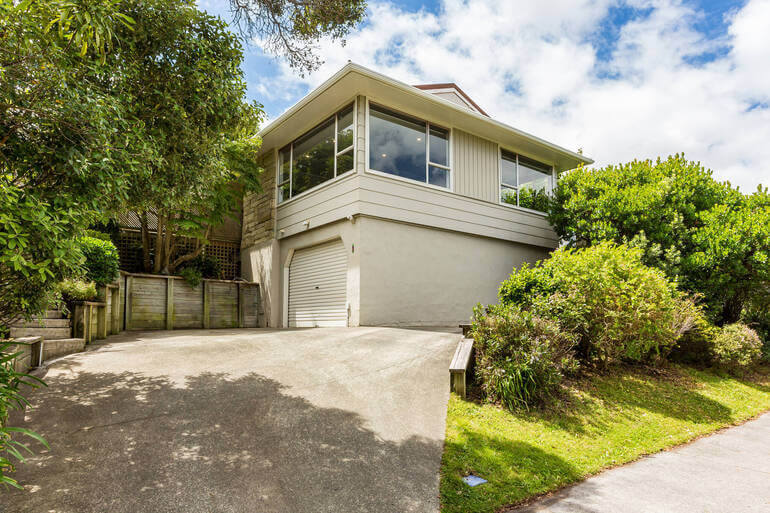 Real Estate Photo Editing by PhotoUp