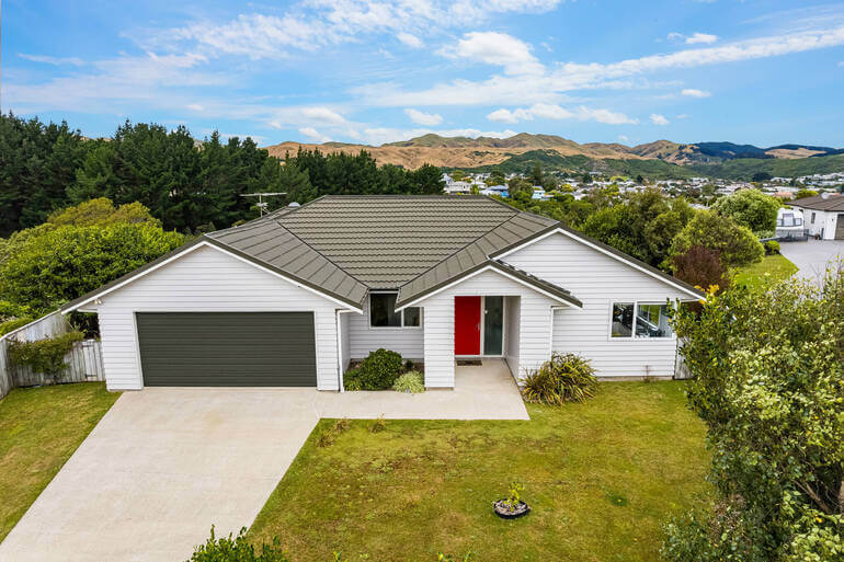 Real Estate Photo Editing by PhotoUp