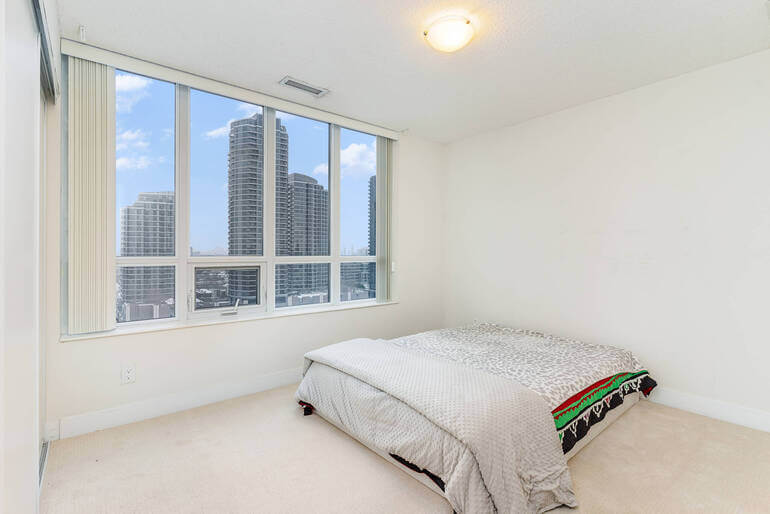 how to virtually declutter