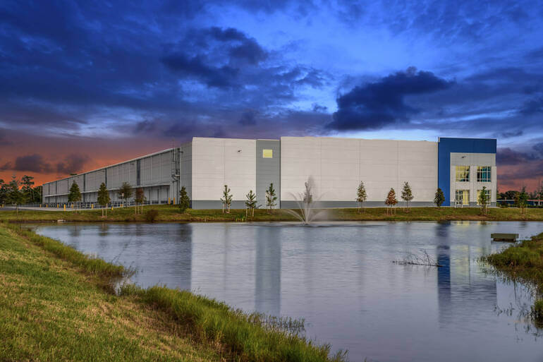 Commercial Real Estate Photo Editing by PhotoUp