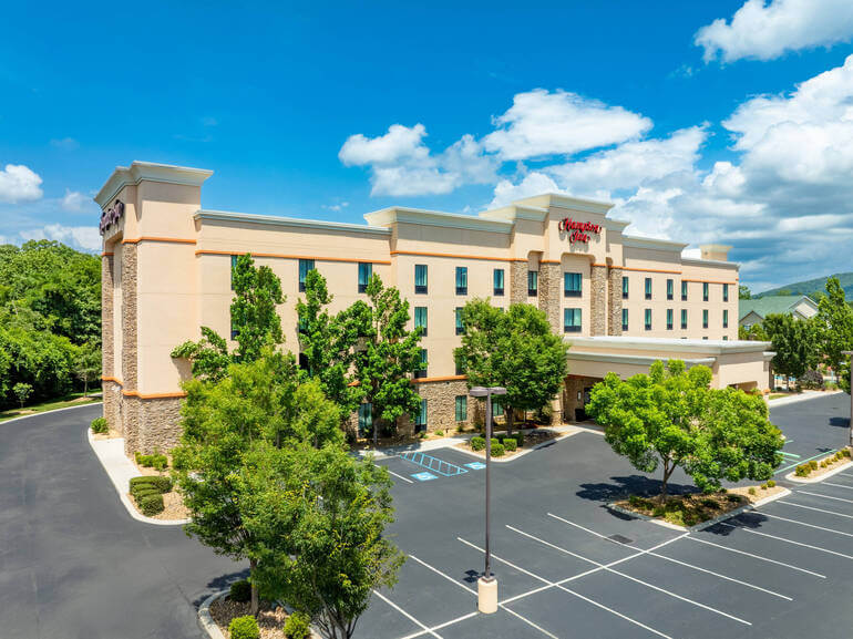 Commercial Real Estate Photo Editing by PhotoUp