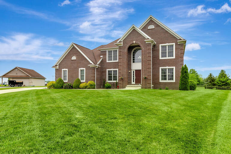 Real Estate Photo Editing by PhotoUp