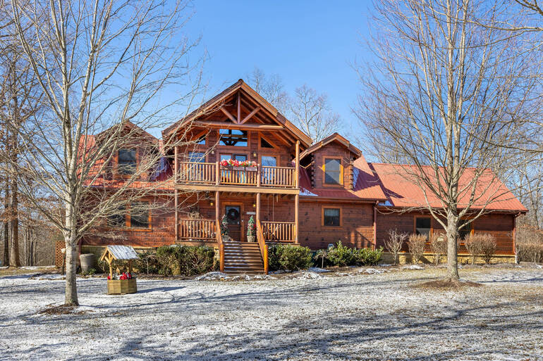 Real Estate Photo Editing by PhotoUp