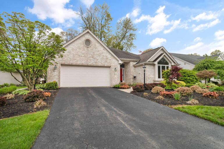 Real Estate Photo Editing by PhotoUp