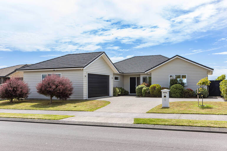 After: Real Estate Photo Editing by PhotoUp