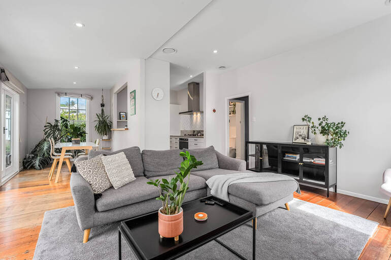 Real Estate Photo Editing by PhotoUp