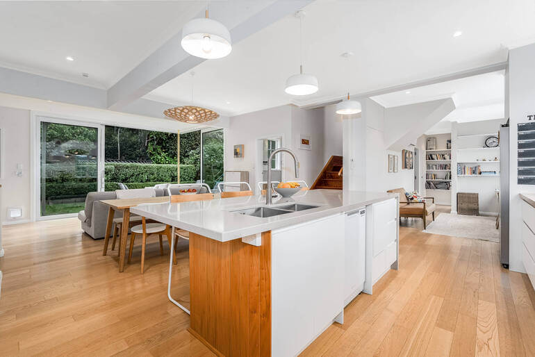 Real Estate Photo Editing by PhotoUp