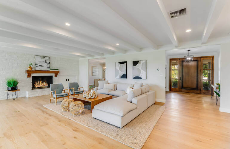 AI Real Estate Photo Editing by AgentUp