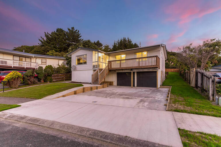 Real Estate Photo Editing by PhotoUp