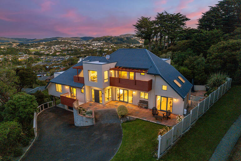 Real Estate Photo Editing by PhotoUp