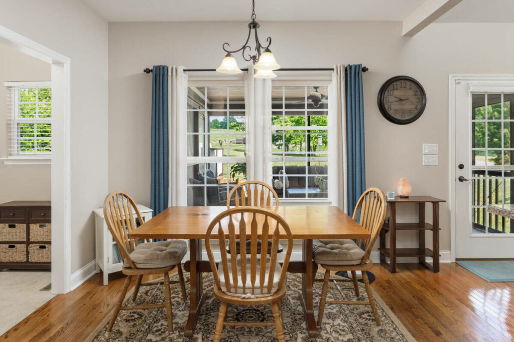 HDR real estate photo editing services creating a balanced dining room interior